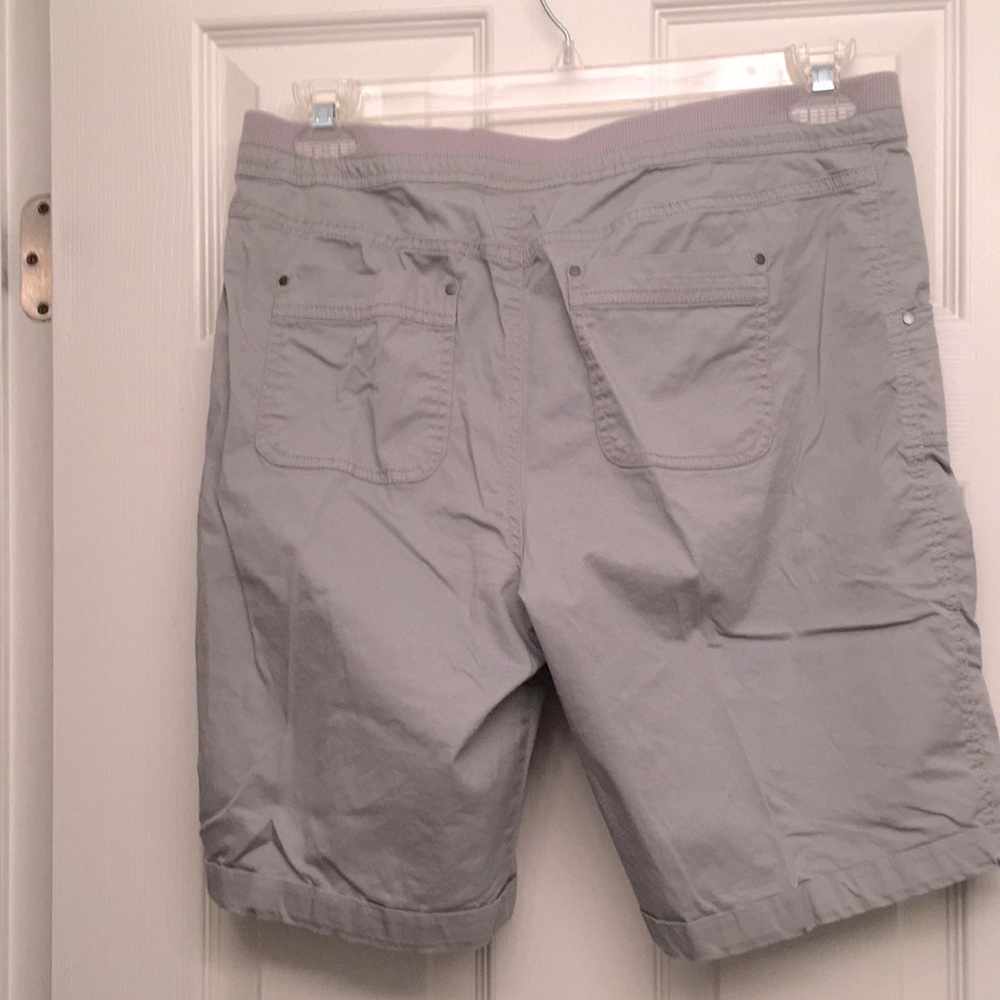 Gray Cuffed Shorts - image 2